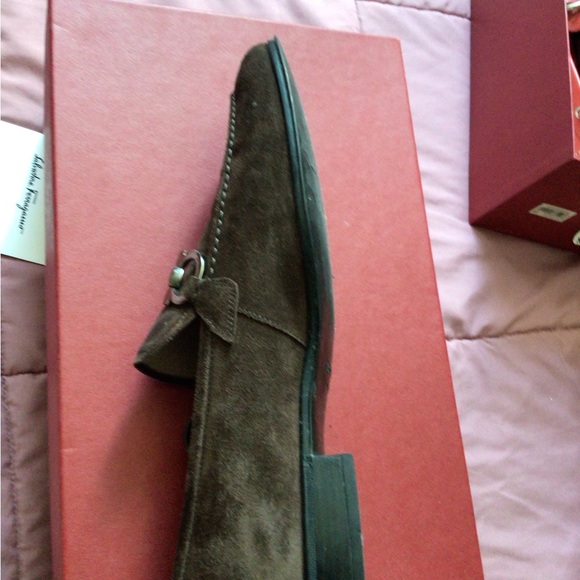 Ferragamo shoes - Picture 2 of 7